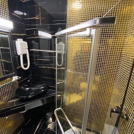 Hotel Pejton Приштина Екстер'єр фото