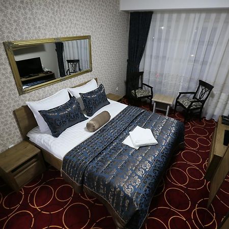 Hotel Pejton Приштина Екстер'єр фото