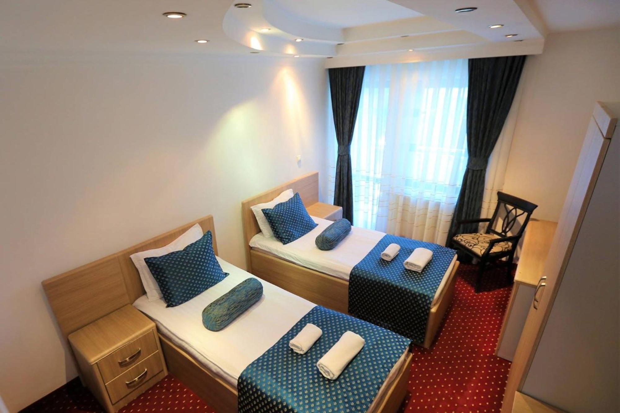 Hotel Pejton Приштина Екстер'єр фото