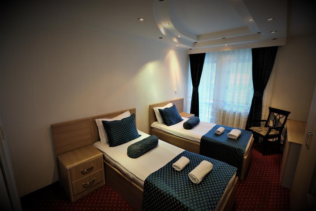 Hotel Pejton Приштина Екстер'єр фото