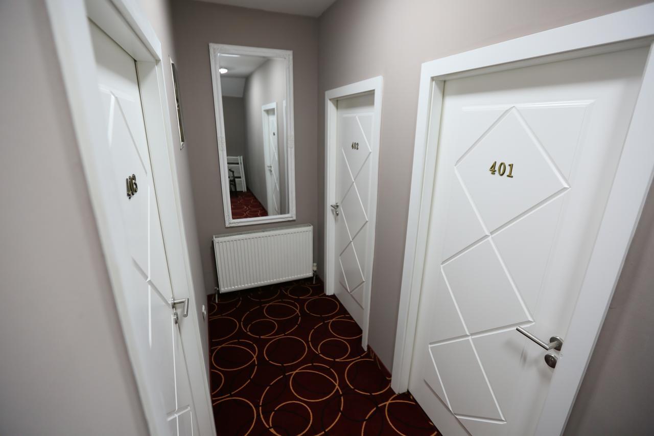 Hotel Pejton Приштина Екстер'єр фото
